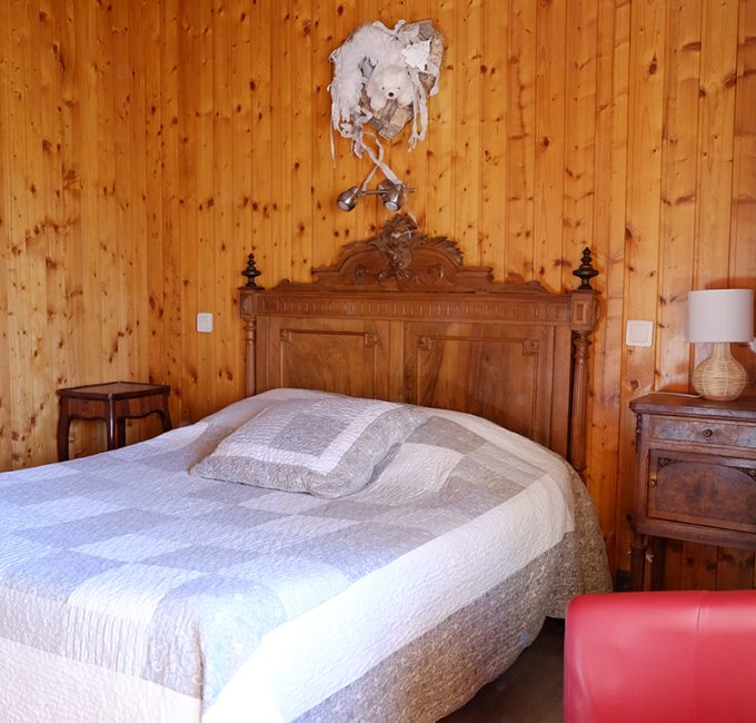 auberge-laguienette-haut-jura-chambre-sanitaire-commun-4-qzpqbfrzf2qx59iaklbhwb29vn9vrb277373hcm1yc