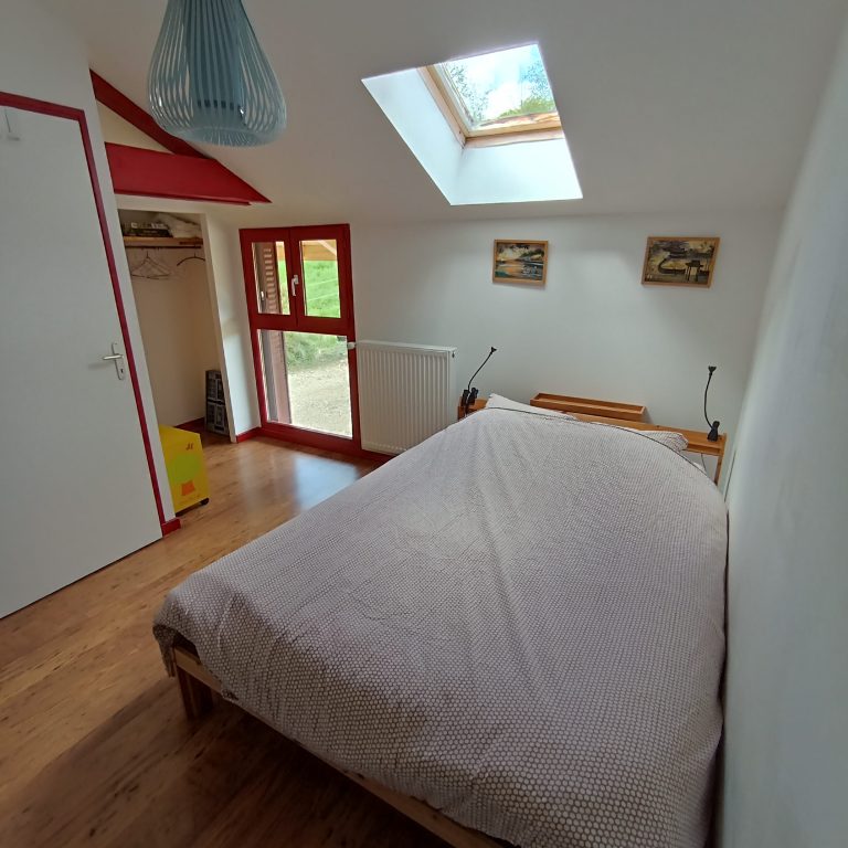 chambre-2-rotated-1.jpg