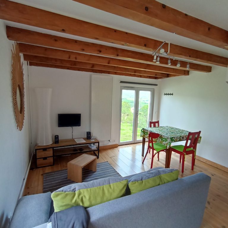 salon-1-rotated-1.jpg